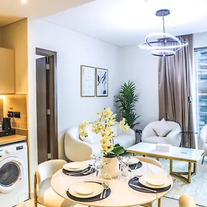 Mindblowing 2 Bedroom With Close View Of Burj Khalifa دبي